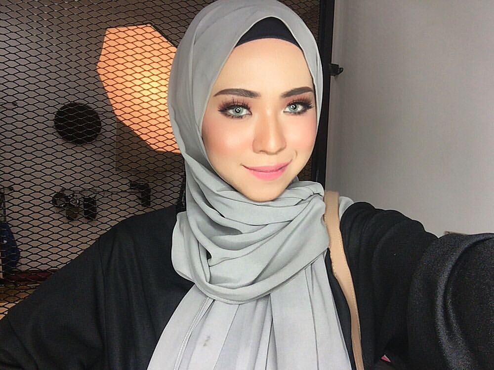 Hijabista baju melayu