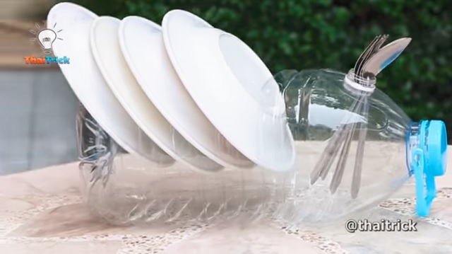 Kreativiti Kitar Semula Botol Plastik - Cara Membuat Pasu Bunga Simple