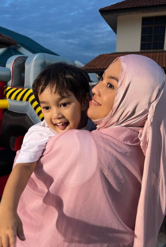 Shila Amzah