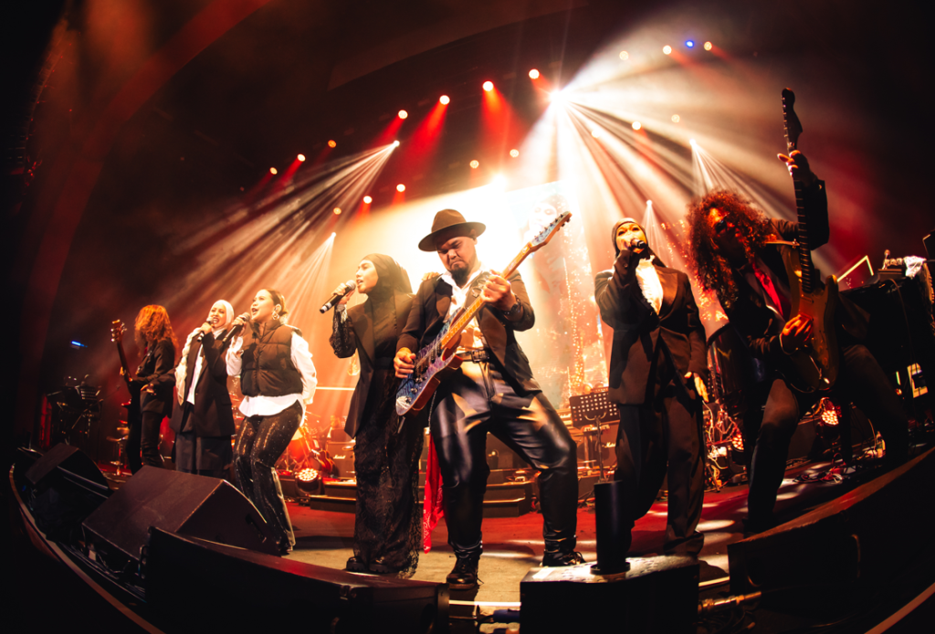 Konsert Rocker Konsert Jilid Rockestra Ella : Rockers Juga Manusia Memukau! Lagu ...